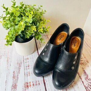 Clarks Artisan Women's Vermont Terrace Side Zipper Pump Size 7.5 W